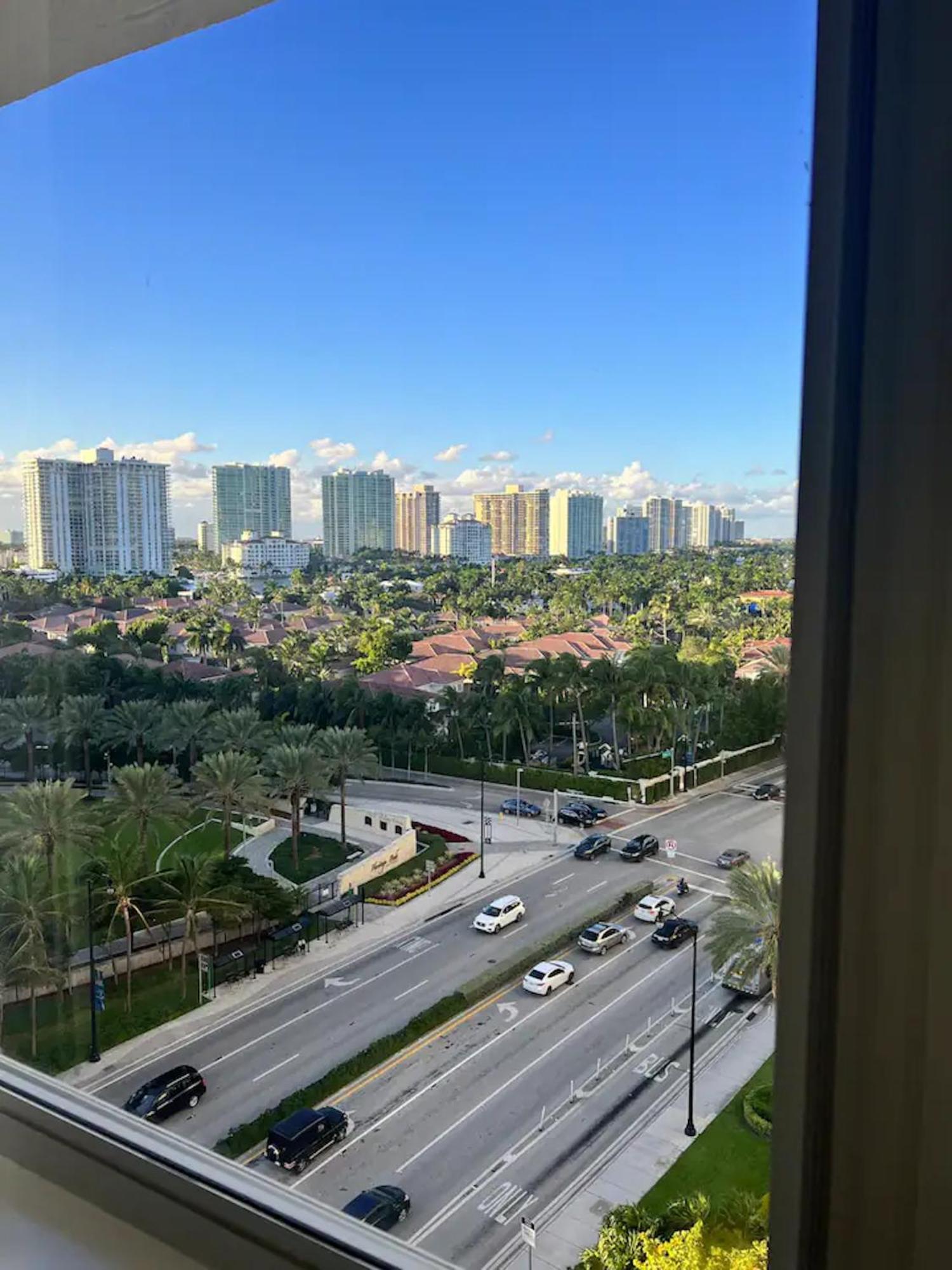 סאני איילס ביץ' Entire Condo In Sunny Isles מראה חיצוני תמונה