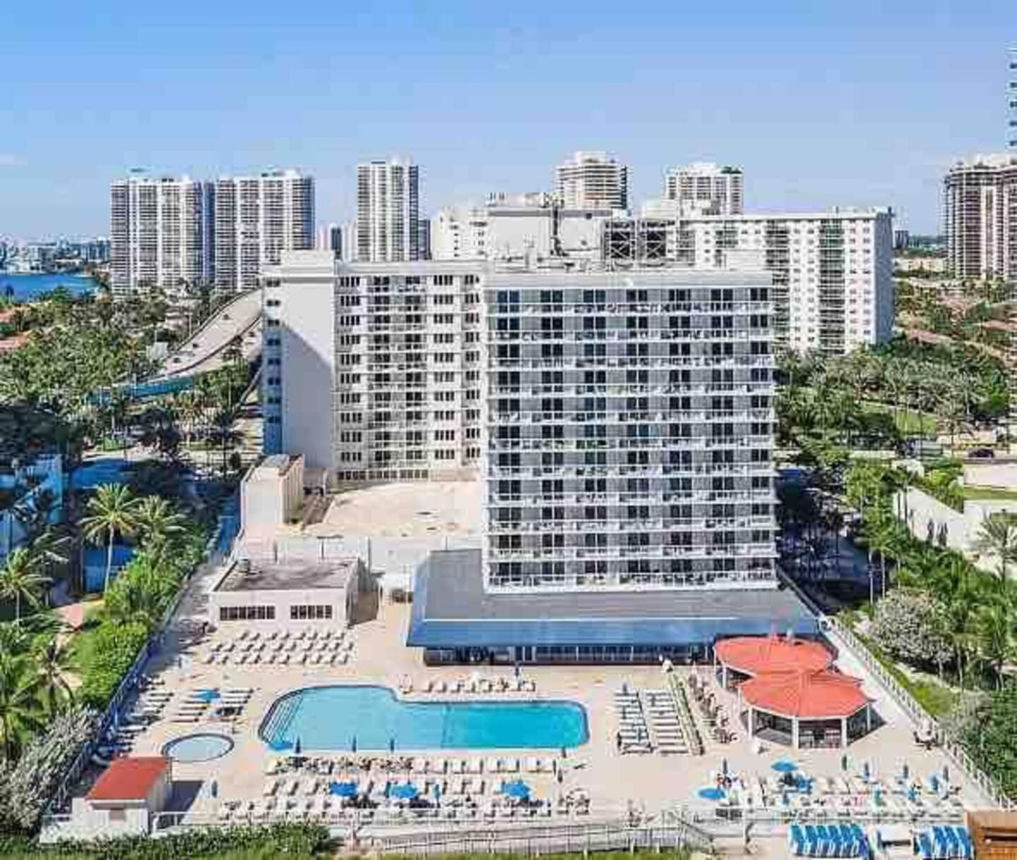 סאני איילס ביץ' Entire Condo In Sunny Isles מראה חיצוני תמונה